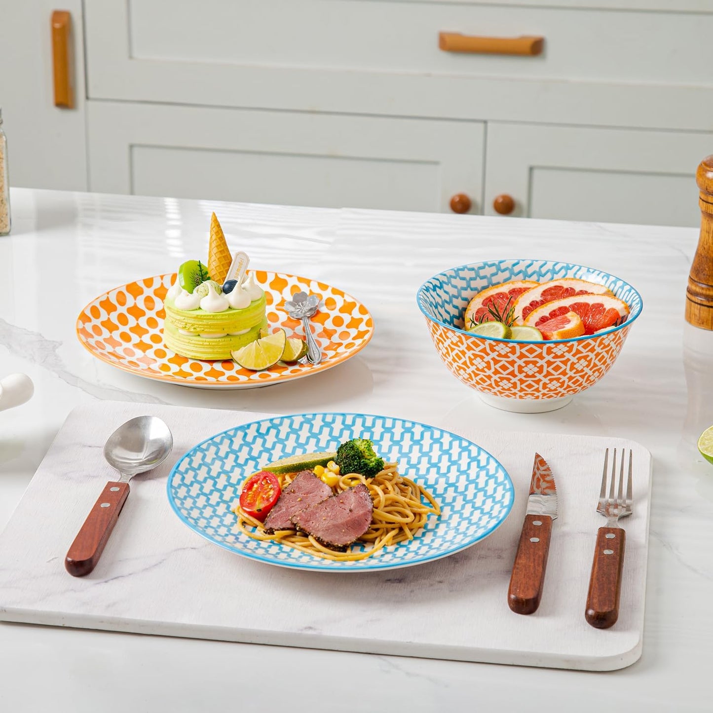 Ceramic Salad Plates Set - 8.5 Inch Small Round Dinner Dishes for Dessert Pasta Appetizer Sandwich - Scratch Resistant Porcelain Microwave Dishwasher Safe - Set of 6 - Assorted Colors
