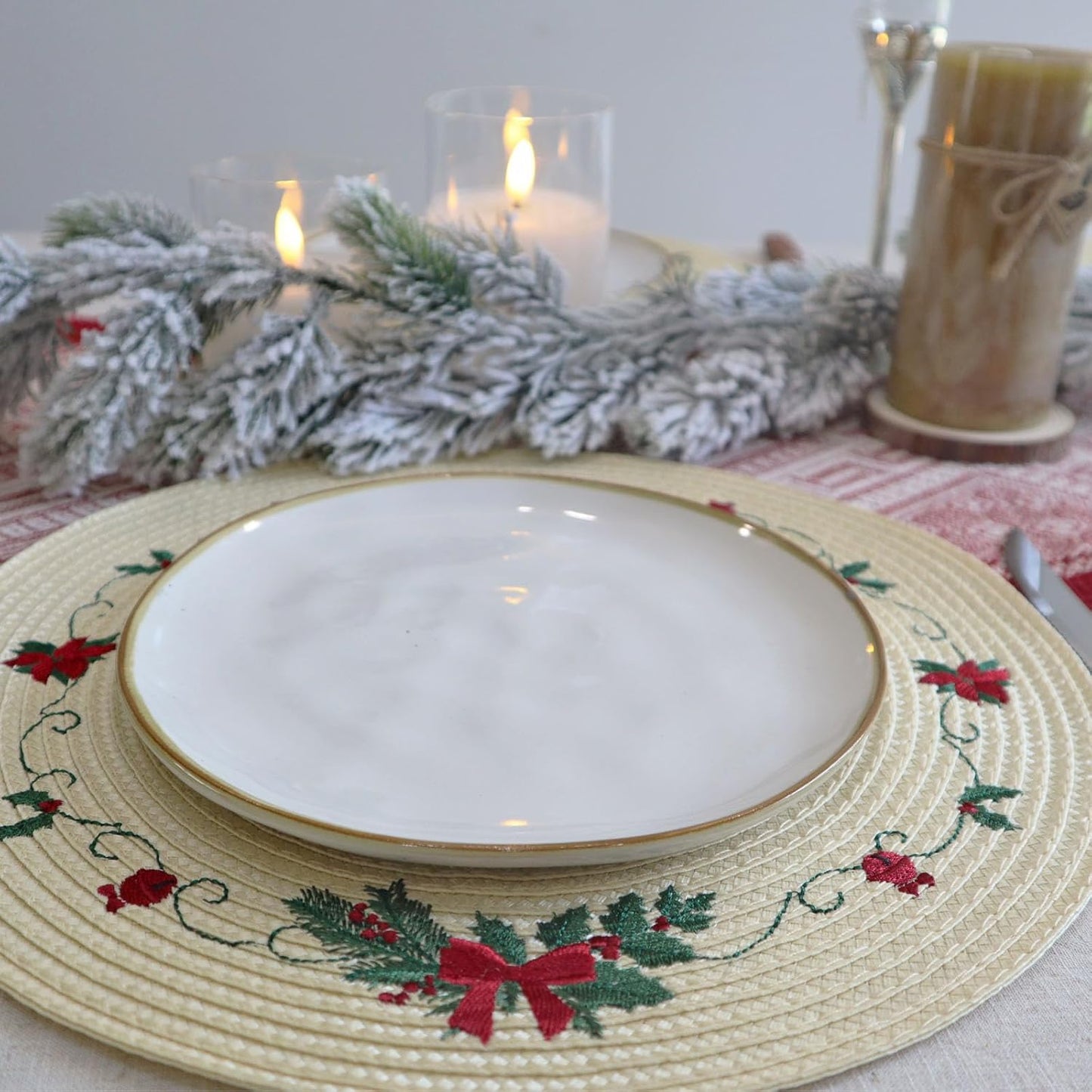 LaneVines Christmas Placemats Set of 6 Round Placemats Christmas, Embroidered Table Place mats, Holiday Decorations for Kitchen Dining Table Mats Plate Chargers