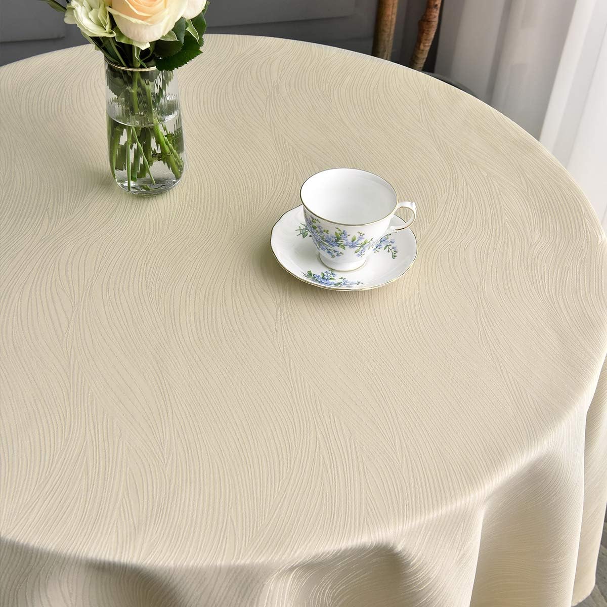 maxmill Jacquard Round Table Cloth Swirl Design Waterproof Antiwrinkle Heavy Weight Soft Tablecloths for Circular Table Cover and Kitchen Dinning Tabletop Round 70 Inch Beige