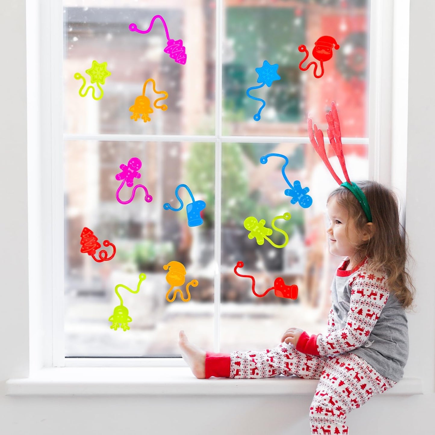 200 PCS Bulk Christmas Giveaways for Kids,Sticky Hands Toys Gifts for Toddlers,Christmas Party Favors Supplies Goody bag Stocking Stuffers for Boys Girls,School Classroom Daycare Prizes for Students