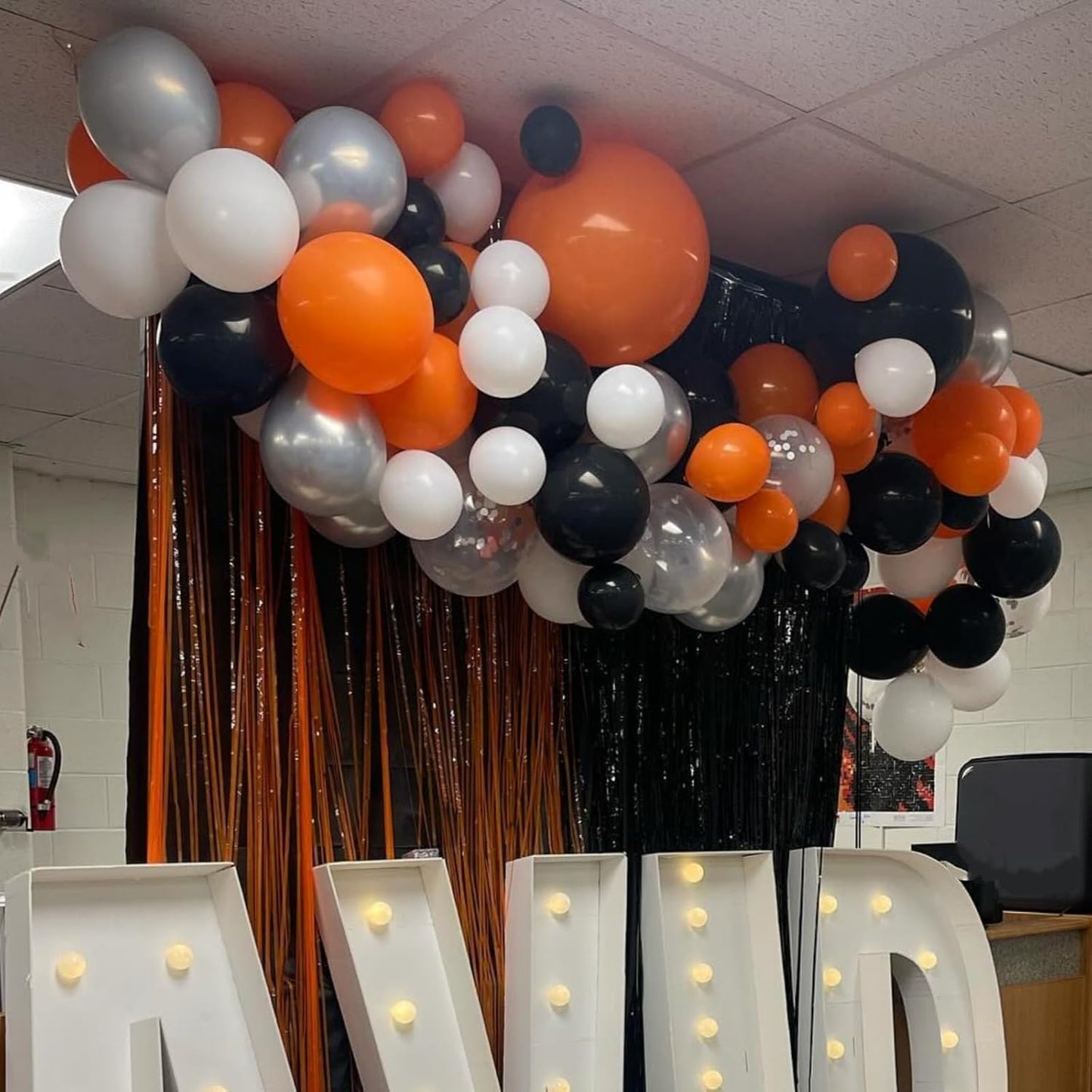 Orange Black Balloons Orange White Sliver Balloons Graduation Decorations 60pcs 12inch Metallic Silver Confetti Latex Balloon for Arch Helium Basketball Birthday Party Halloween Supplies