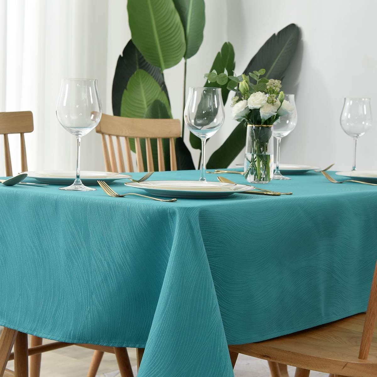 maxmill Jacquard Table Cloth Swirl Design Water Proof Wrinkle Free Water Proof Heavy Weight Soft Tablecloth Decorative Fabric Table Cover for Outdoor and Indoor Use Rectangular 60 x 104 Inch Teal