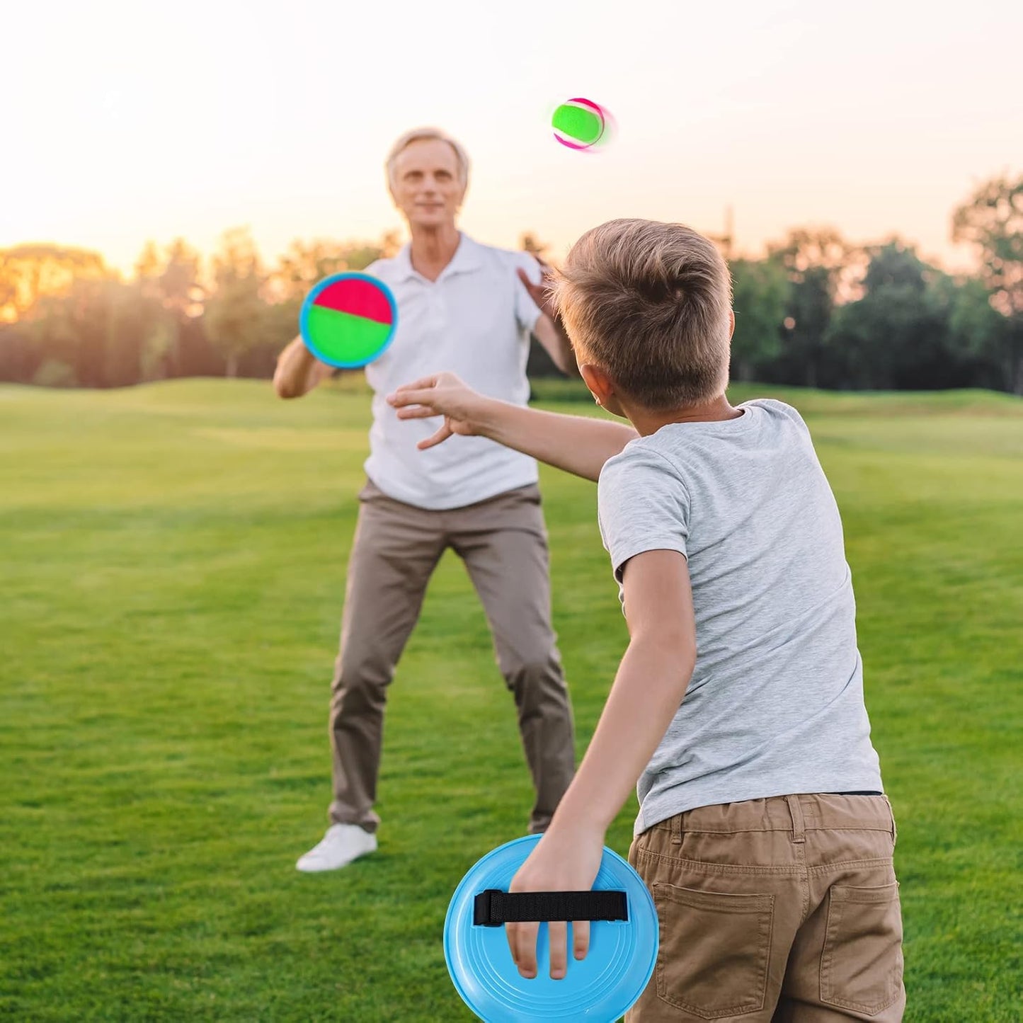 Ayeboovi Toss and Catch Ball Set with 8 Paddles 4 Balls Outdoor Beach Pool Toys for 3 4 5 6 7 8 Year Old Boys Girls Birthday Gift Stocking Stuffers Outside Camping Lawn Yard Games for Kids and Family