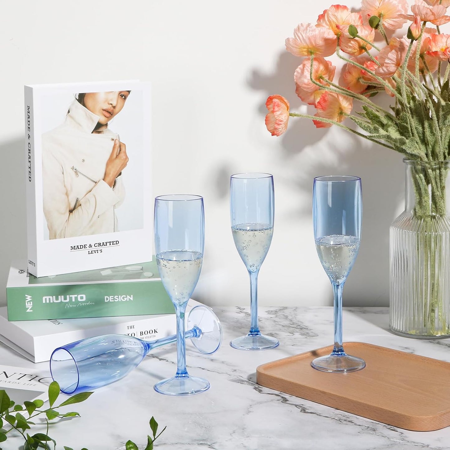 XUWAIDSGN 24 Pcs Champagne Flutes Plastic Wine Glasses Bulk Vintage Champagne Flutes Mimosa Bar Glasses Stemmed Drinking Cups 5.4OZ for Christmas Birthday Wedding Bride (24, Clear blue)
