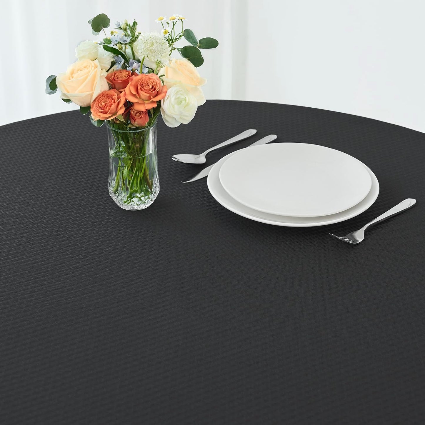 maxmill Round Weaved Texture Design Tablecloth Spill-Proof Wrinkle Free Soft Washable Table Cloth for Circular Table Cover, for Dining Room Buffet Banquet Parties Holiday Dinner, 90 Inch Black