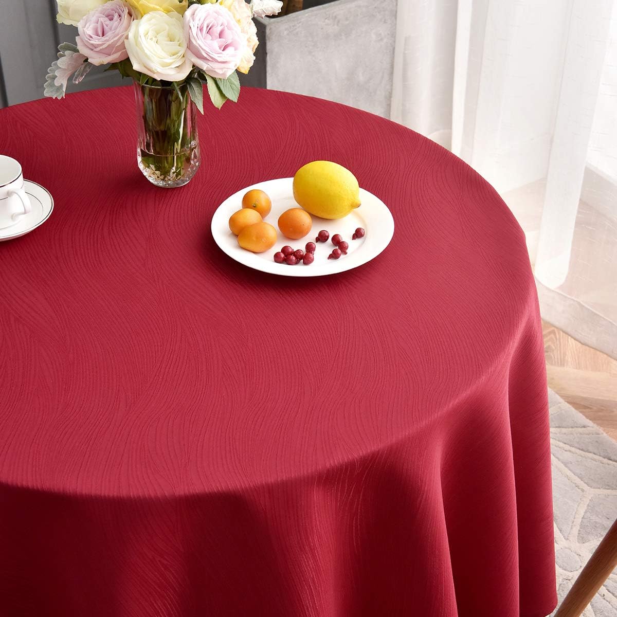 maxmill Jacquard Round Table Cloth Swirl Pattern Waterproof Antiwrinkle Heavy Weight Soft Tablecloths for Circular Table Cover and Kitchen Dinning Tabletop Decoration Round 70 Inch Red