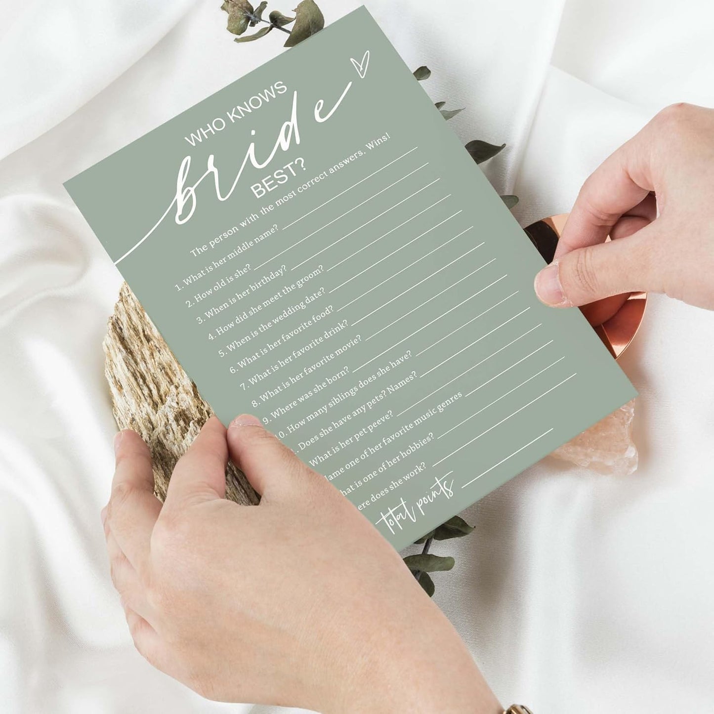 Bridal Shower Games Cards, Who Knows The Bride Best, Bridal Shower Game 25 Guests, Engagement Party Wedding Games for Guests, Minimalist Green Wedding Party Supplies - C03