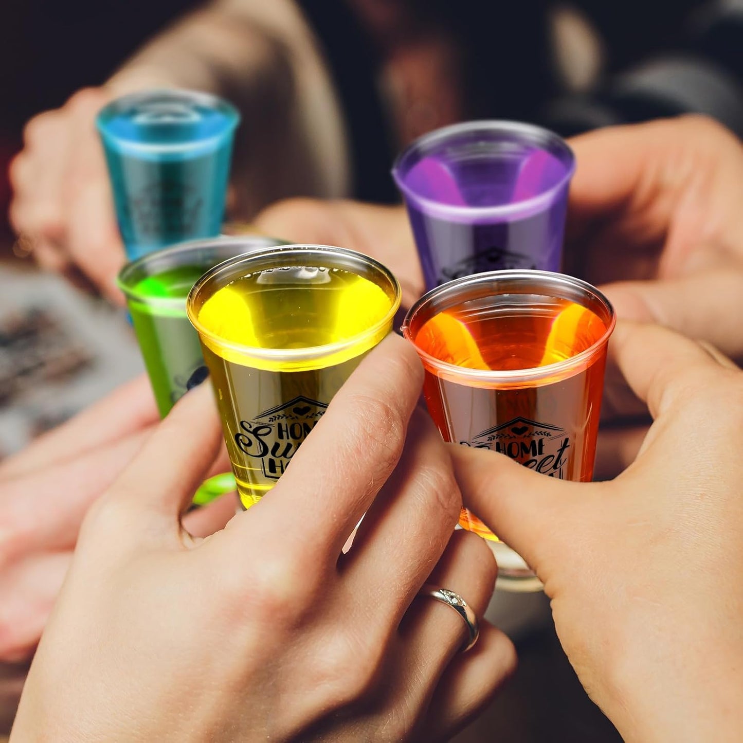 Sliner 200 Pcs Housewarming Shot Glasses Gifts Sweet Home Mini 1.5 oz Clear Disposable Plastic Party Cups House Warming Return Presents for New House First Home Decorations