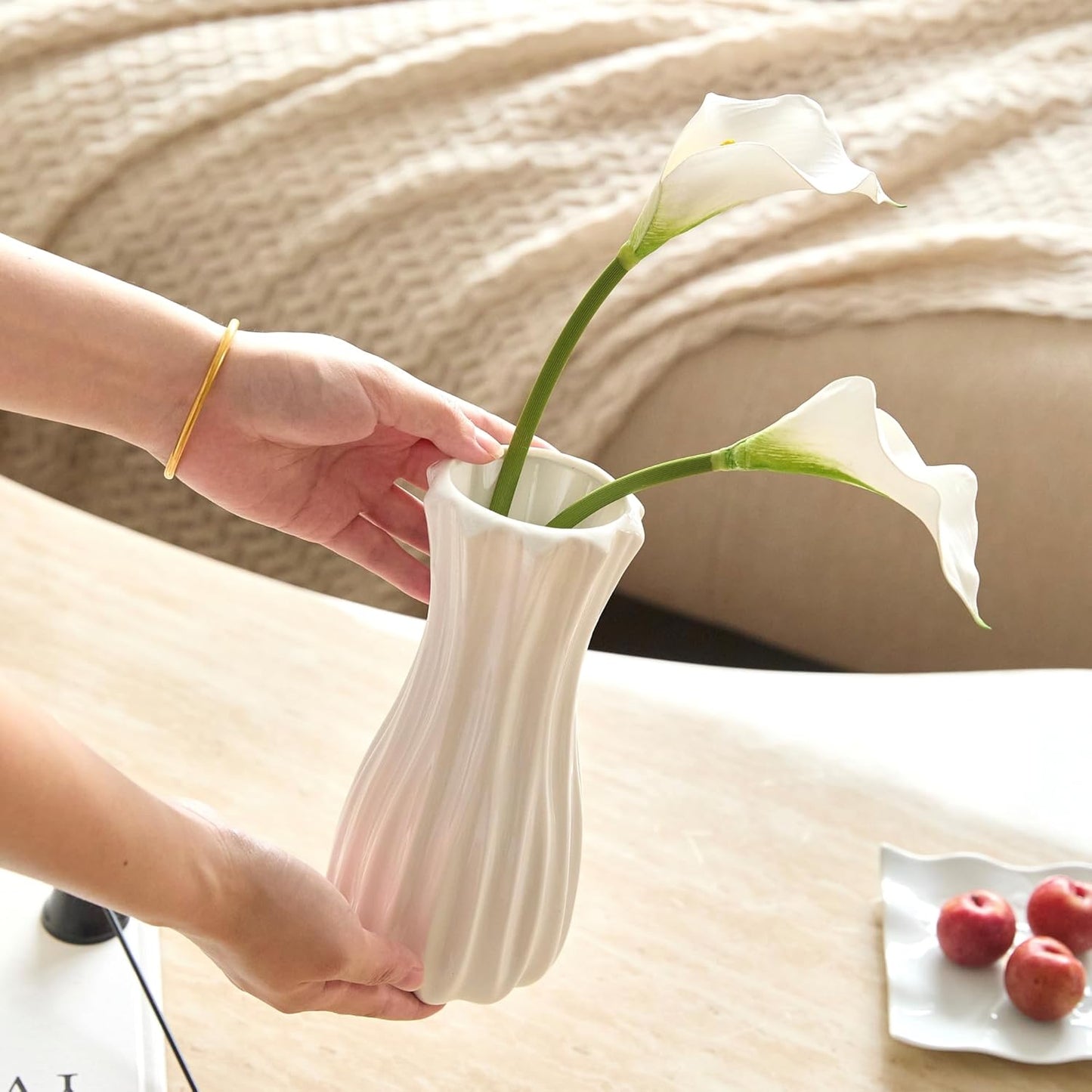 8 Inch White Ceramic Vase, Modern Flower Vases for Centerpieces Decorative Vase Home Decor, Minimalist Tall Vases for Bouquet Table Living Room Office Wedding Farmhouse Decor