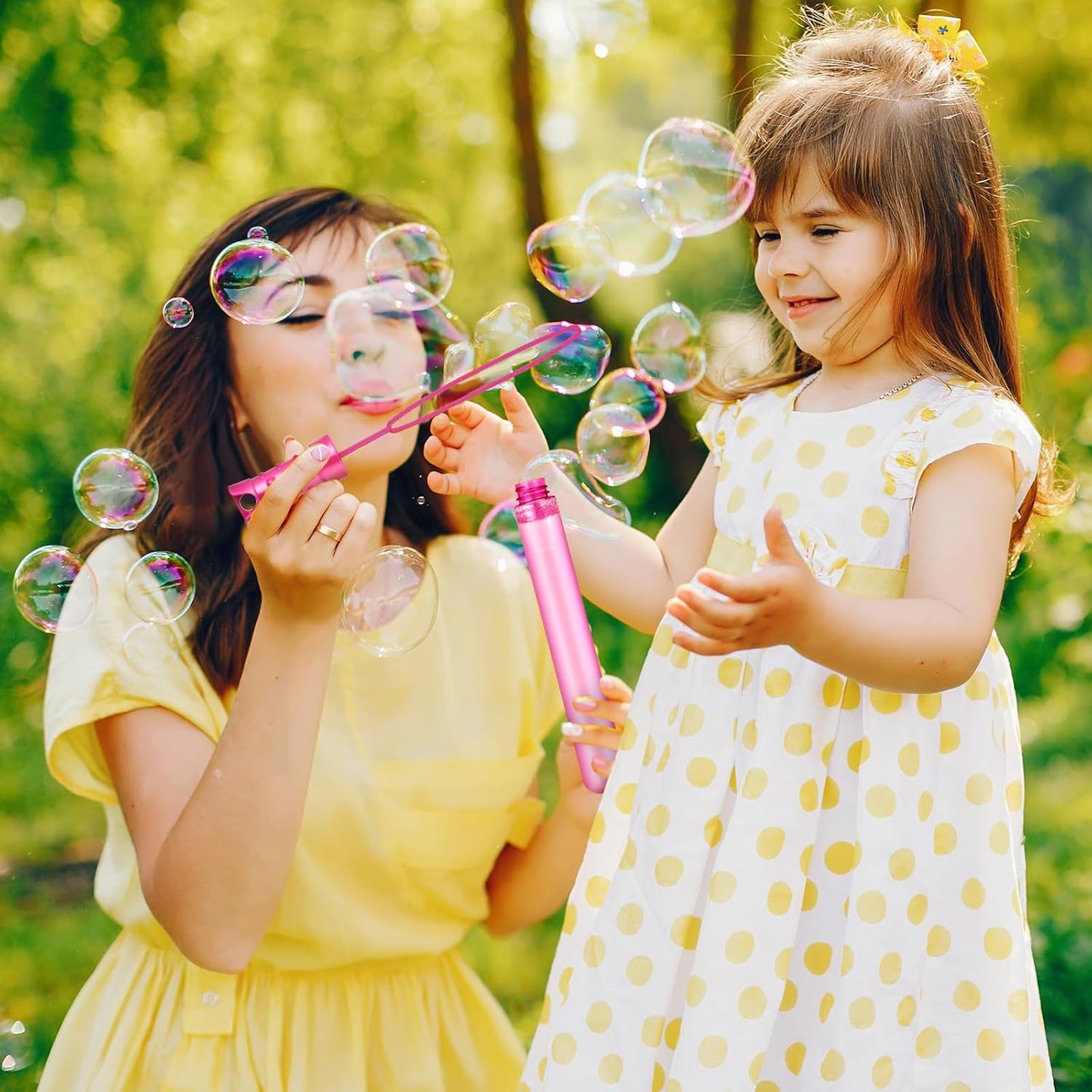 60PCS Bubble Wands for Kids,Bulk Bubble Wand for Kids Party Favor, Bubble Maker for Party Favor,Birthday,Goodie Bags, Wedding, Carnival Prizes, Summer Outdoor Toy Gifts, Assortment 6 Colors