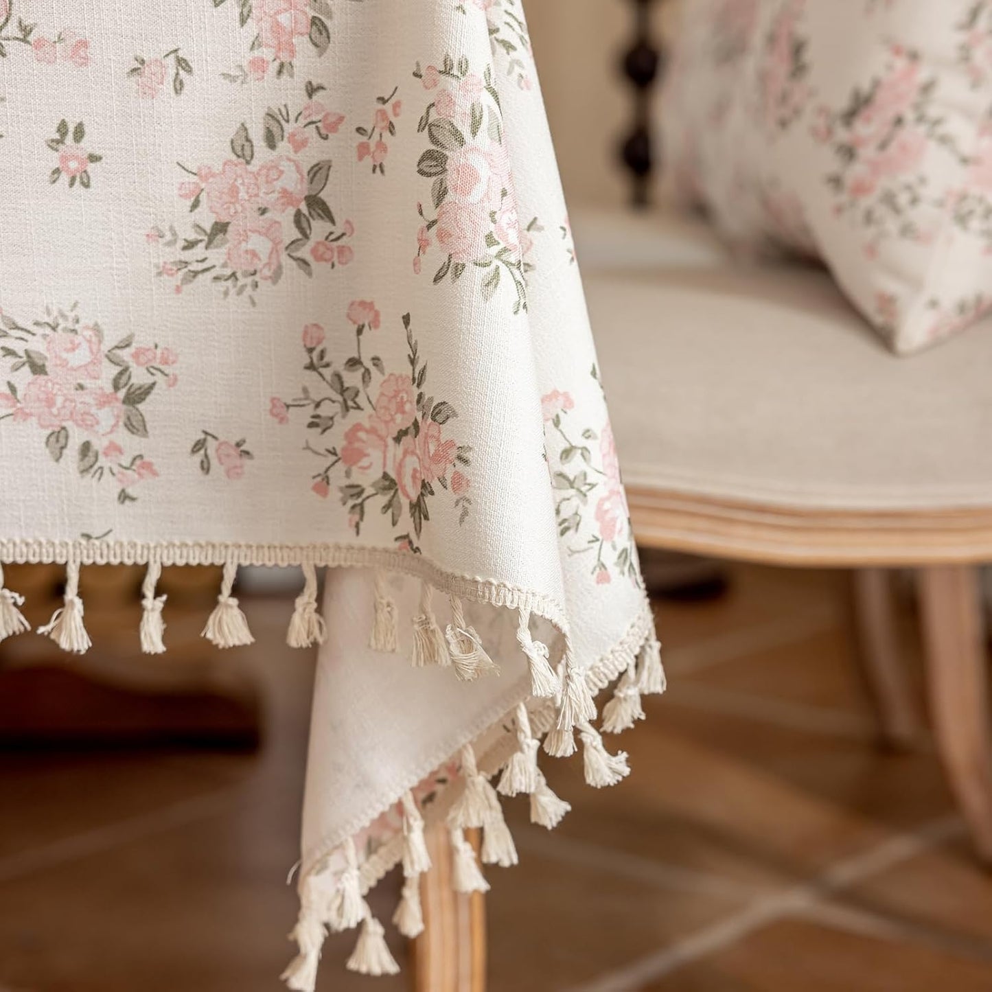 ENJOYBRIDAL Pink Floral Tablecloth - 60 x 102 Inch - Rectangle Vintage Table Cloth Picnic Camping Dining Boho Table Cover 8-10 Seats Rustic Farmhouse Cute Patterns Furniture Protector