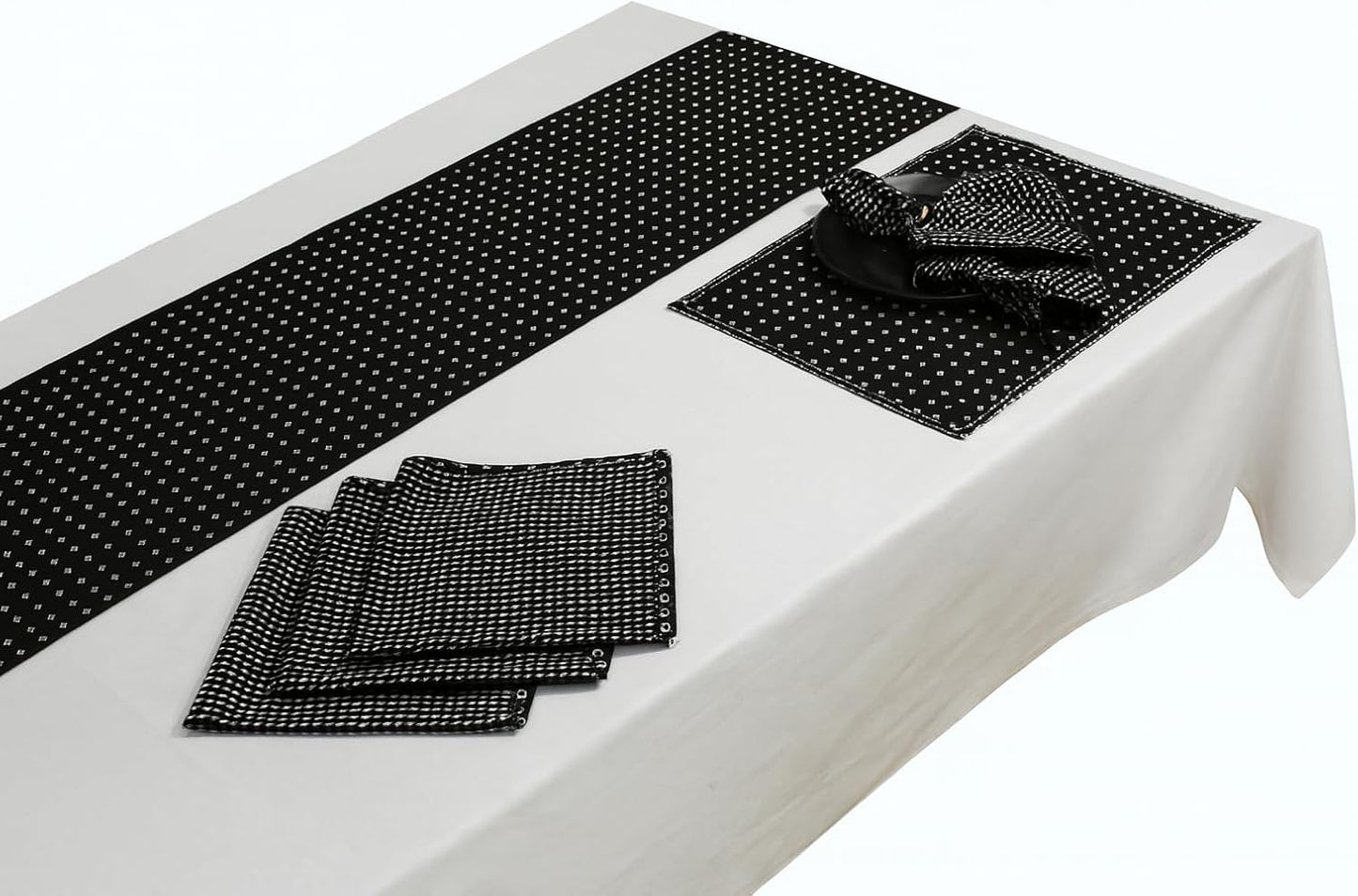 Indtresor Indian Heritage Fabric Cotton Table Linen Reversible Set Runner Napkins Mats in Black