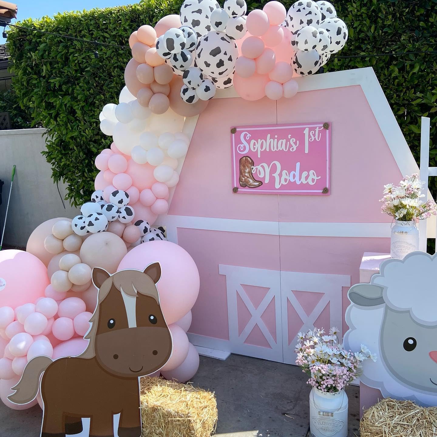 Pink Cow Balloons Arch Kit - Pastel Pink Cow Latex Balloon Different size Balloon Garland Kit for Cowgirl Baby Shower Birthday Farm Western Cow Print Animal Theme Party Decorations Supplies