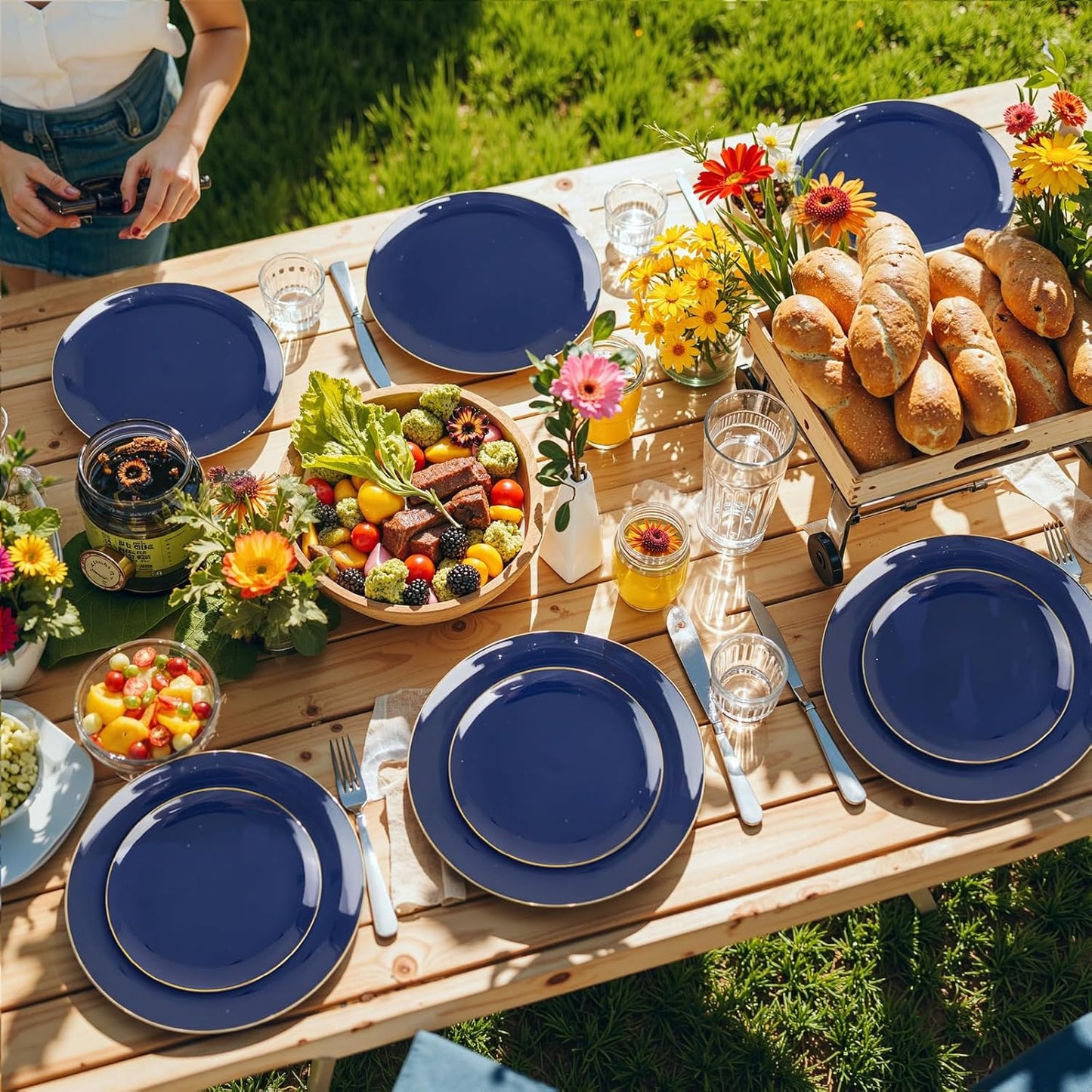 PULOTE 200 Pieces Blue Plastic Plates - Navy Blue and Gold Disposable - Include 100PCS 10 inch Dinner & 100PCS 7 inch Dessert Plate for Party & Labor Day