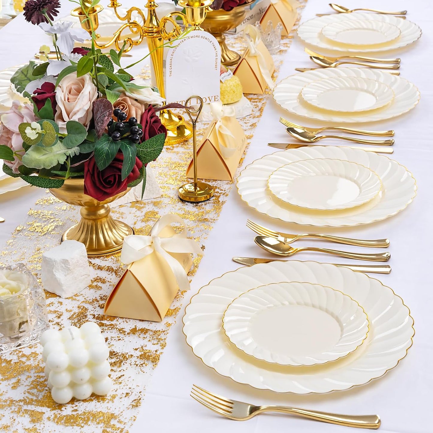 YOUBET 50 Pack Ivory Scalloped Plastic Plates 10.25 Inch Ivory Disposable Plates with Gold Rim - High End Elegant Vintage Dinner Plate for Birthday Parties & Wedding Thanksgiving