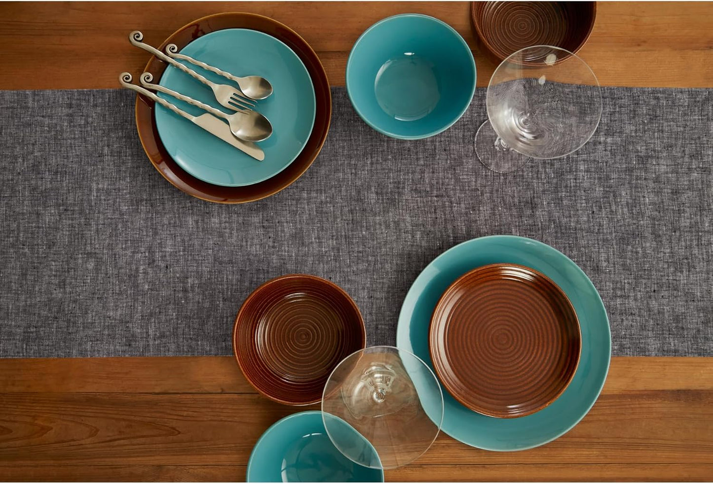 Solino Home Linen Chambray Black Table Runner 90 Inches Long - Athena, 100% Pure Linen Dining Table Runner 14 x 90 Inch for Halloween, Thanksgiving, Holiday