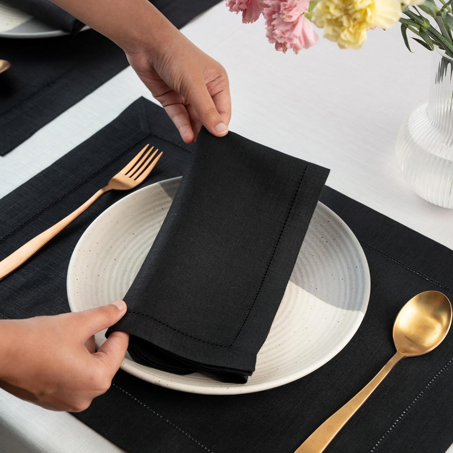 D'Moksha Homes Black Linen Napkins Set of 4 - Classic Hemstitch 100% Pure Linen Hemstitch Dinner Napkins 20 x 20 Inch for Fall, Thanksgiving, Holiday - Handcrafted and Machine Washable