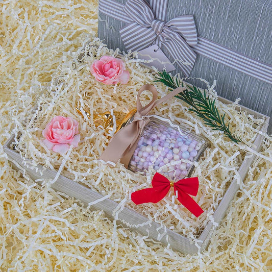 Caleihd 1/2 LB Crinkle Cut Paper Shredded Filler Paper for Gift Baskets Gift Box Confetti Paper Shreds Decoration Stuffing for Birthday, Weddings, Anniversaries, Christmas Wrapping Oyster White