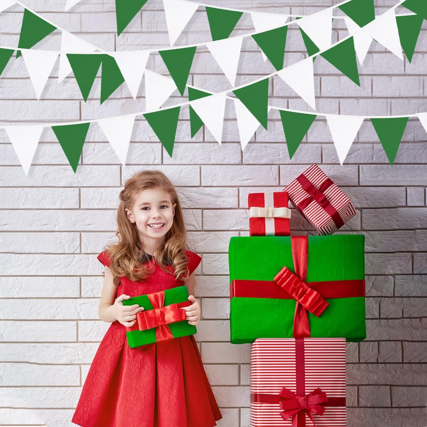 32Ft Green and White Banner Party Decorations Triangle Flag Fabric Banner Cotton Pennant Bunting Garland for Christmas Wedding Birthday Home Nursery Outdoor Garden Masters Golf Party Decoration