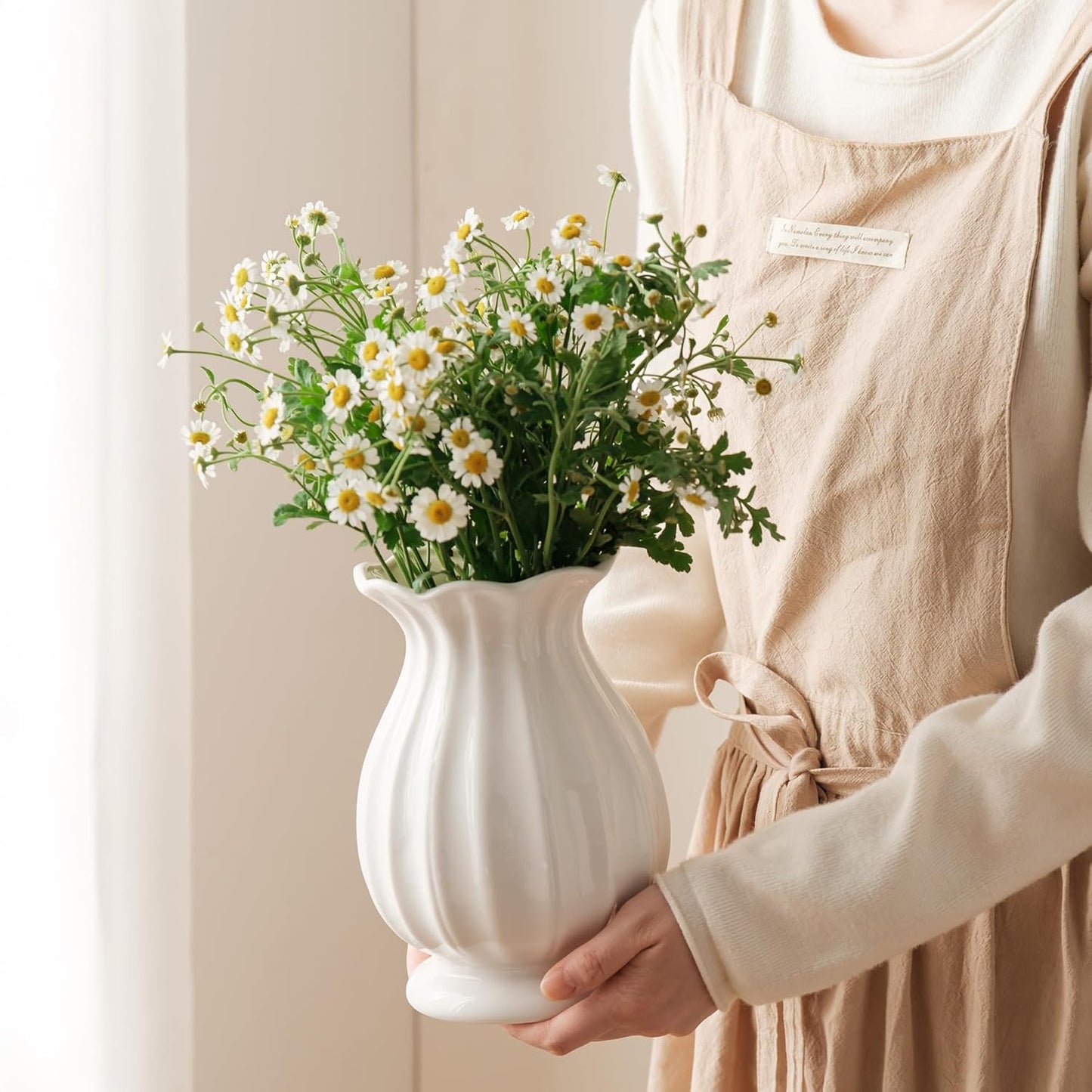 White Ceramic Vase, 7.6 Inch Flower Vase Home Decor Modern Decorative Vases for Bouquet, Unique Vases for Farmhouse Living Room Cabinet Table Centerpieces Wedding Decorations