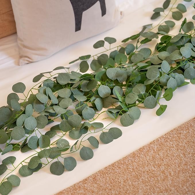 CQURE 28Pcs Eucalyptus Garland,Artificial Eucalyptus Leaves Table Greenery Garland Wreath Vines for Wedding Party Table Bedroom Wall Room Decor