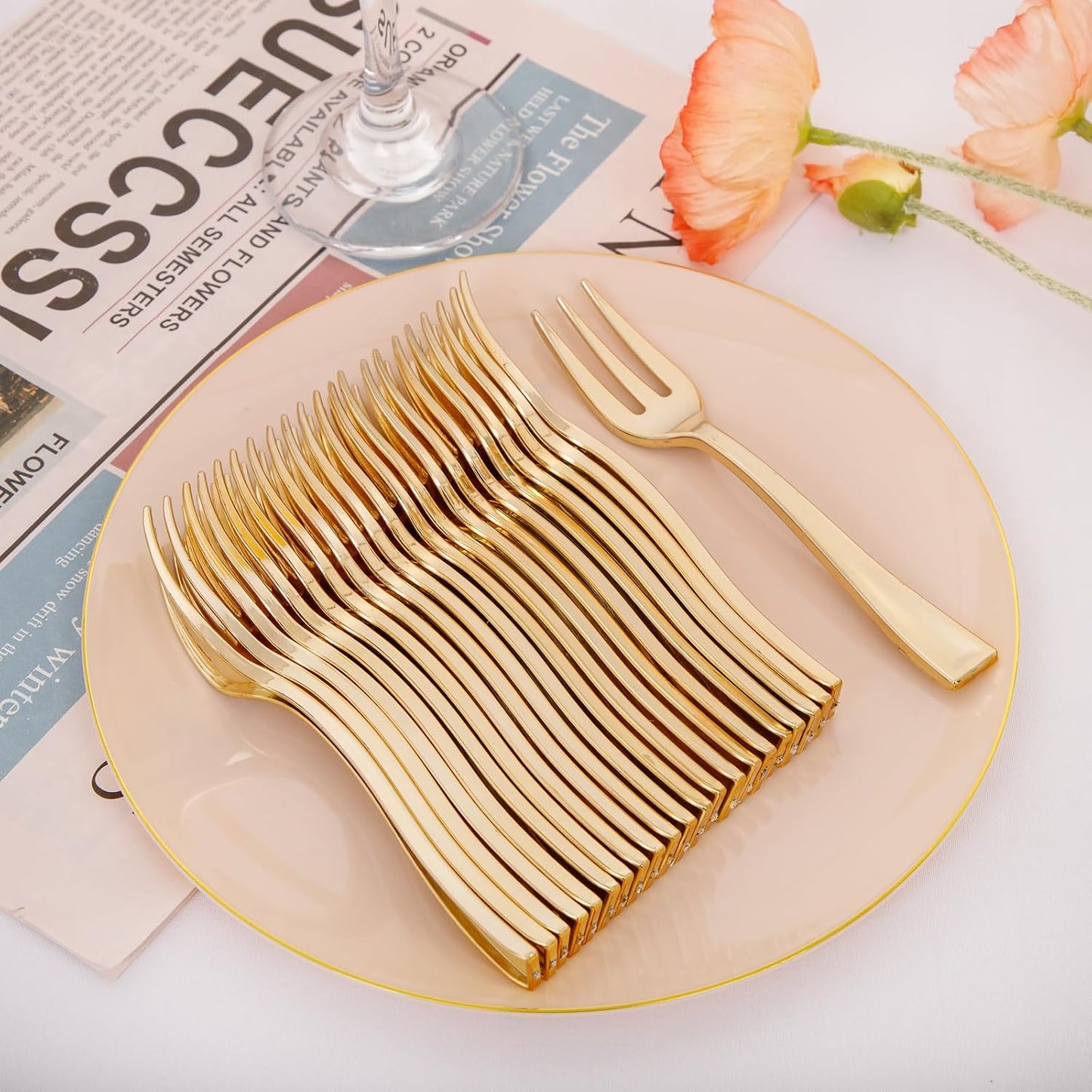 LIYH 200 Pcs Pink Gold Dessert Plates and Forks, Small Cake Plates 7.5 Inch, Party Plate and Forks 5 Inch for Bridal Shower, Birthday Tea Party