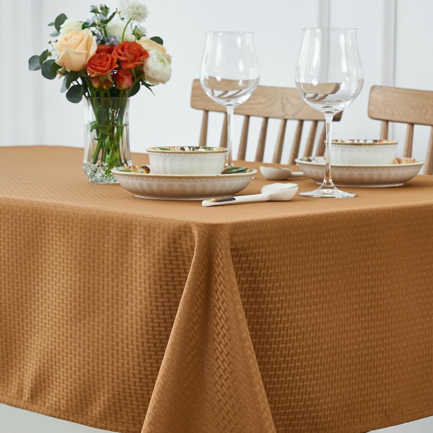 maxmill Tablecloth Weaved Texture Pattern Rectangular Tablecloth Water Resistance Spillproof Soft Table Cloth for Fall Harvest Thanksgiving Parties Holiday Dinners, 60 x 108 Inch, Amber