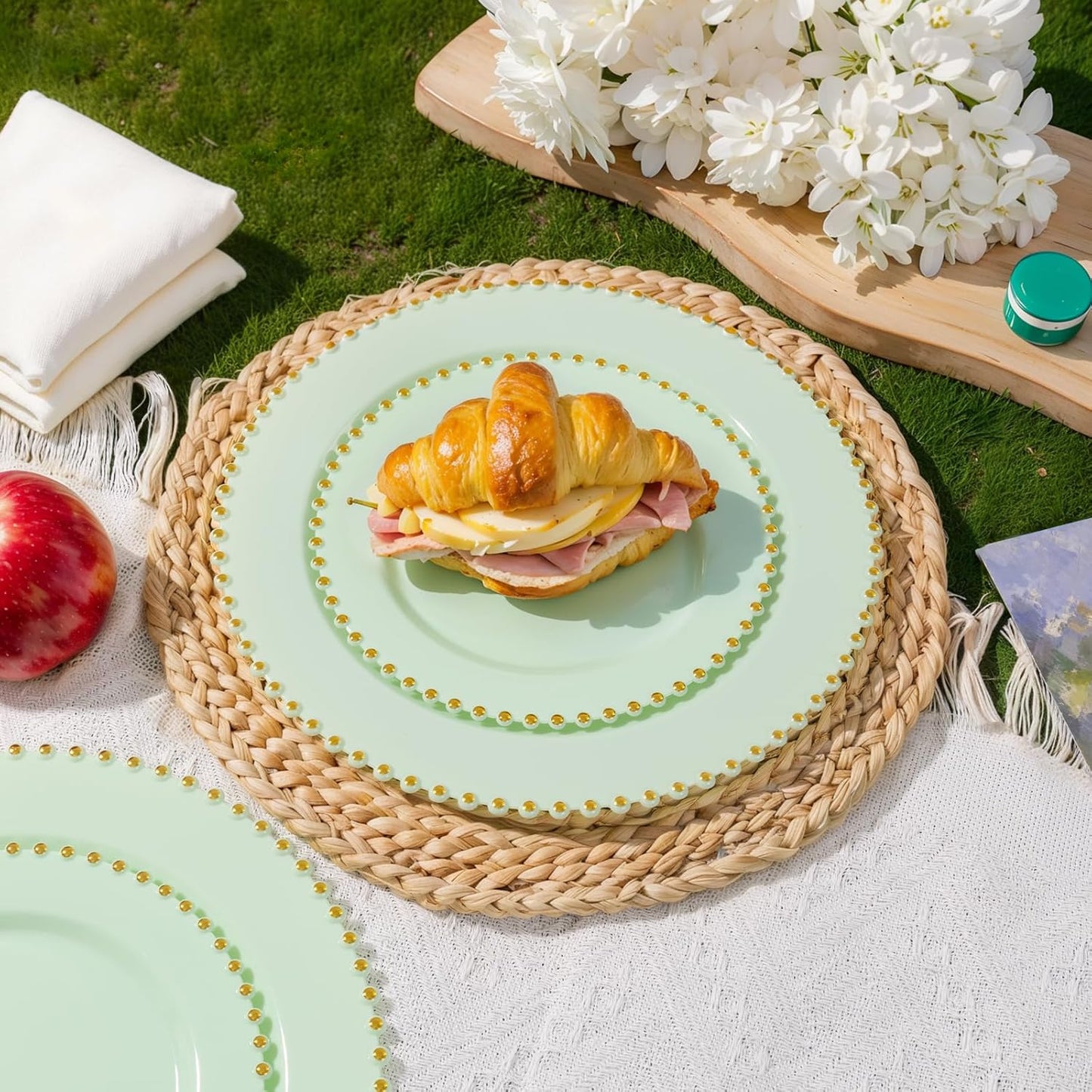 supernal 100pcs Green Plastic Plates for Party Heavy Duty Disposable Plates With Gold Beads Sage Green Plastic Plate for Wedding Birthday Bridal Shower Halloween Christmas and Thanksgiving