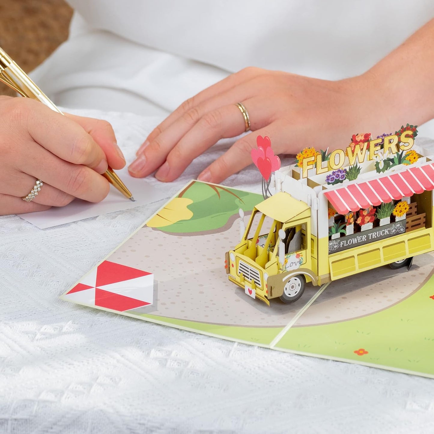 Paper Love Flower Truck 3D Pop Up Card, Gift for Birthday, Wedding, Anniversary, Thank You, Get Well, All Occasion or Just Because - 5" x 7" Cover - Includes Envelope and Note Tag