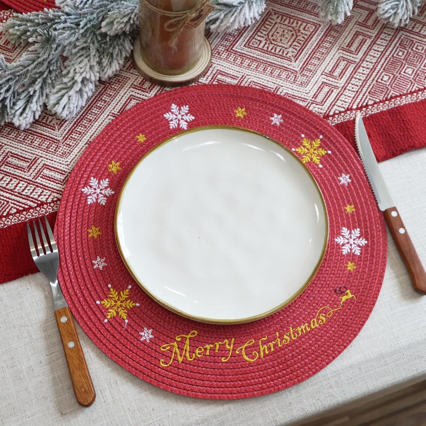 Christmas Placemats Set of 4 Round Placemats Christmas Red Embroidered Table Place mats, Christmas Decorations Holiday Snowflake Plates Chargers for Kitchen Dining Table Mats