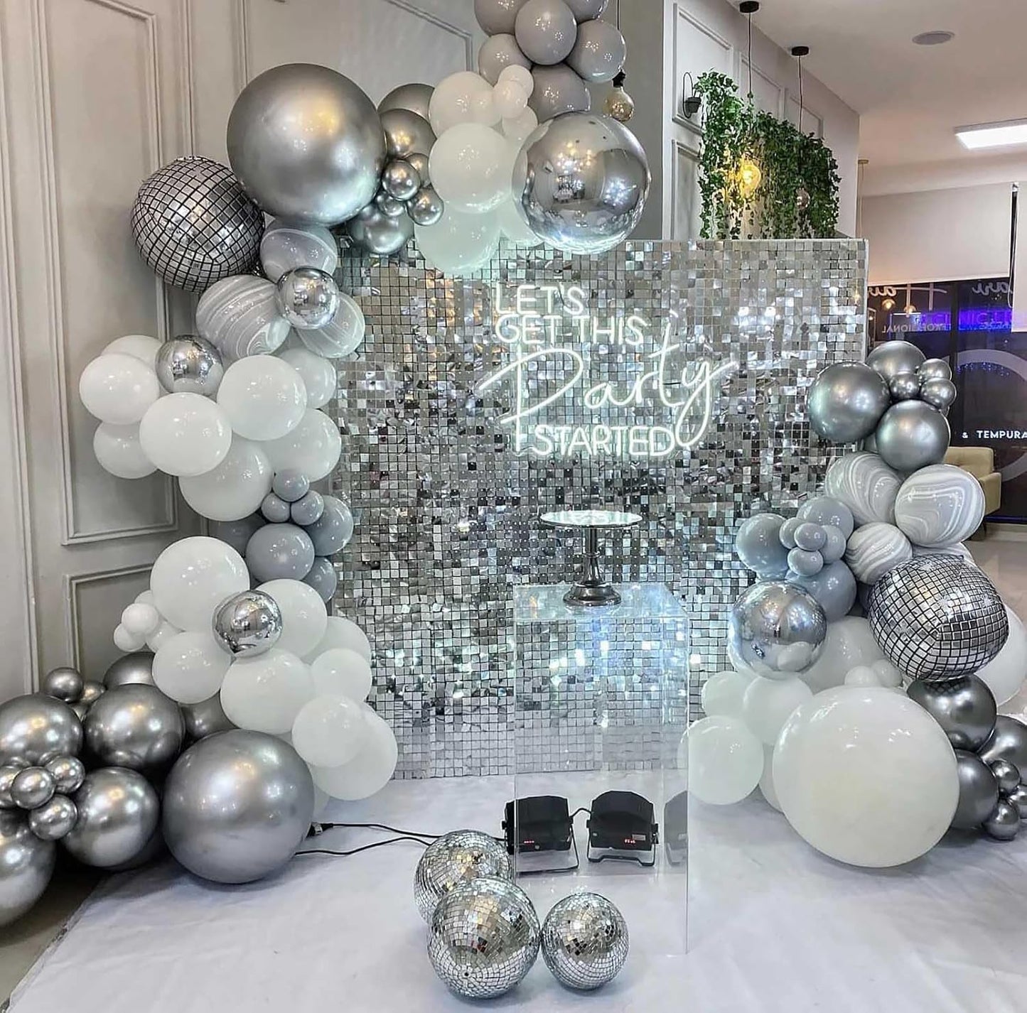 10pcs 18 inch Metallic Silver Balloons, Thick Latex Chrome Helium Balloons for Birthday Family Party Wedding Party Baby Shower Decoration Supplies
