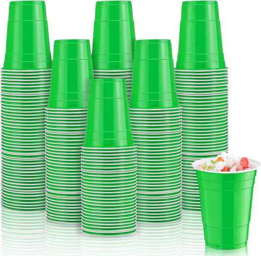 Lounsweer 100 Pack 16 Ounce Christmas Plastic Party Cups Disposable Heavy Duty Drinking Water Cups for Holiday Christmas Festival Wedding New Year Birthday Party Supplies(Green)