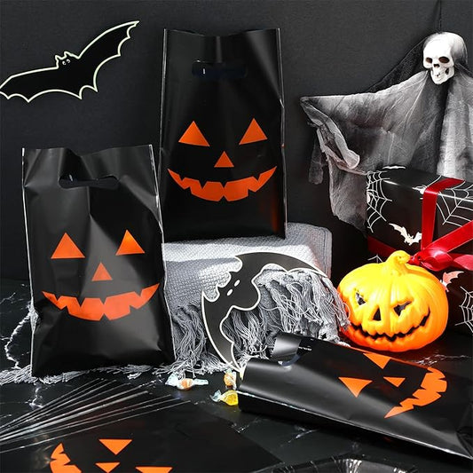 Supervitae 100 Pcs Halloween Treat Bags Plastic Pumpkin Party Favor Bags Bulk with Handles for Halloween Snacks Goodie Candy Treat Party Supplies, 9.84''x6.5''