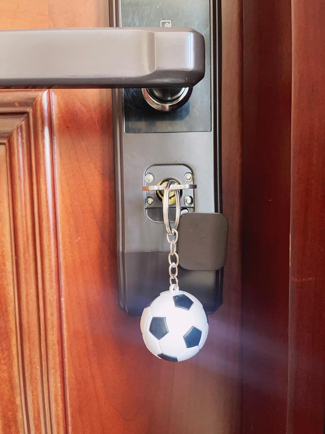 Mini 3D Soccer Sports Fan Keychains Birthday Gift Backpack Pendant Car Keychains Men's Toy Cute Football Fans Gifts