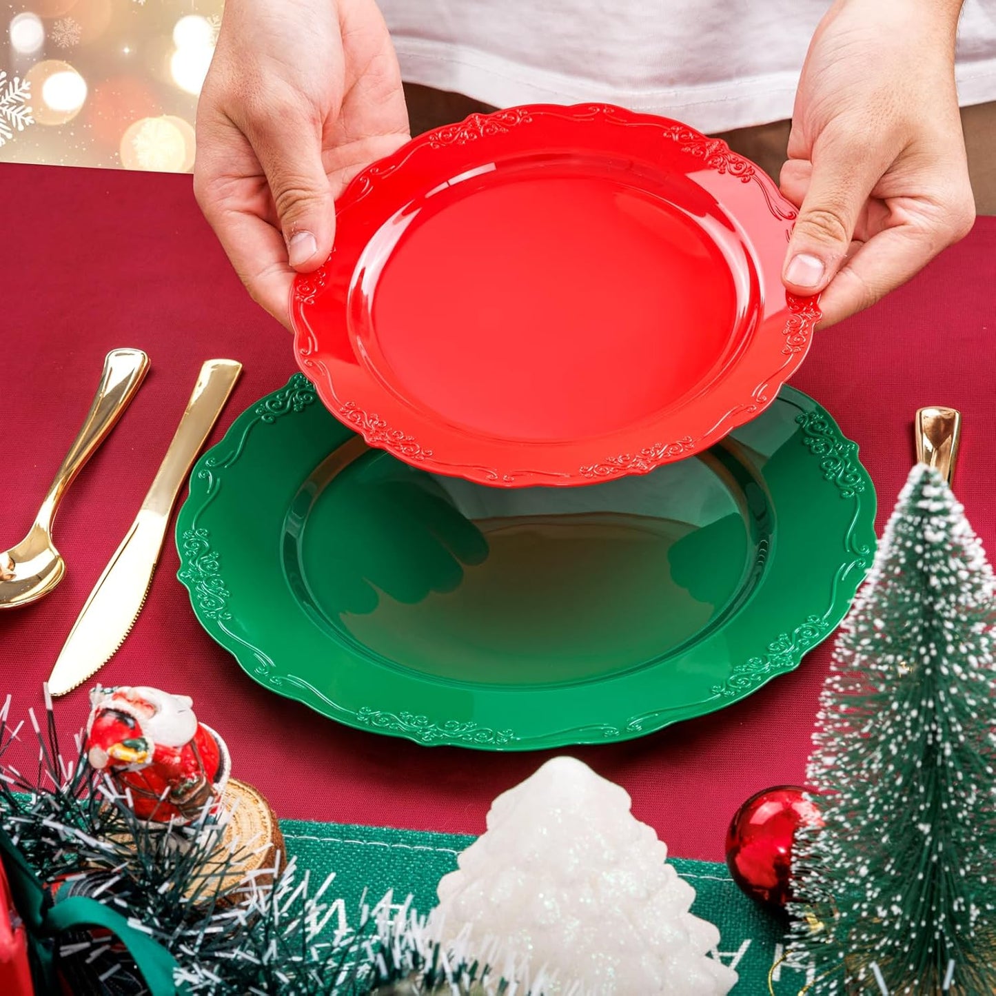 U-QE 100Pcs Christmas Plastic Plates - Green and Red Plates Disposable for Party, Plastic Christmas Plates Disposable Include 50 Red Dessert Plates, 50 Green Dinner Plates Suite for Christmas