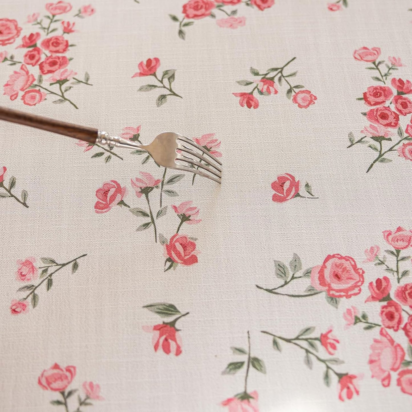 ENJOYBRIDAL Floral Tablecloth - 60 x 84 Inch - Picnic Rectangle Table Cloth Coffee Boho Dining 6-8 Seats Table Cover Farmhouse Kitchen Cute Decorative Camping Furniture Protector