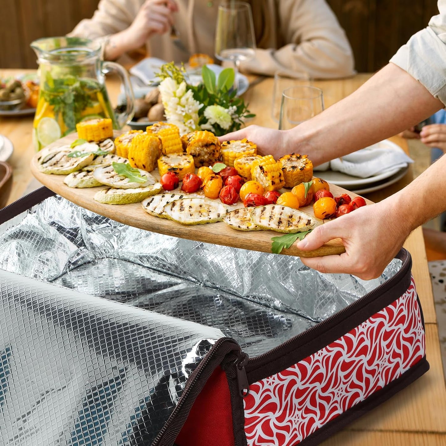MIER Insulated Casserole Carrier for Hot or Cold Food Thermal Food Carrier Bag for Lasagna Potluck Parties Picnic Cookouts, Fits 9"x13" Baking Dish/Foil Pan, Red