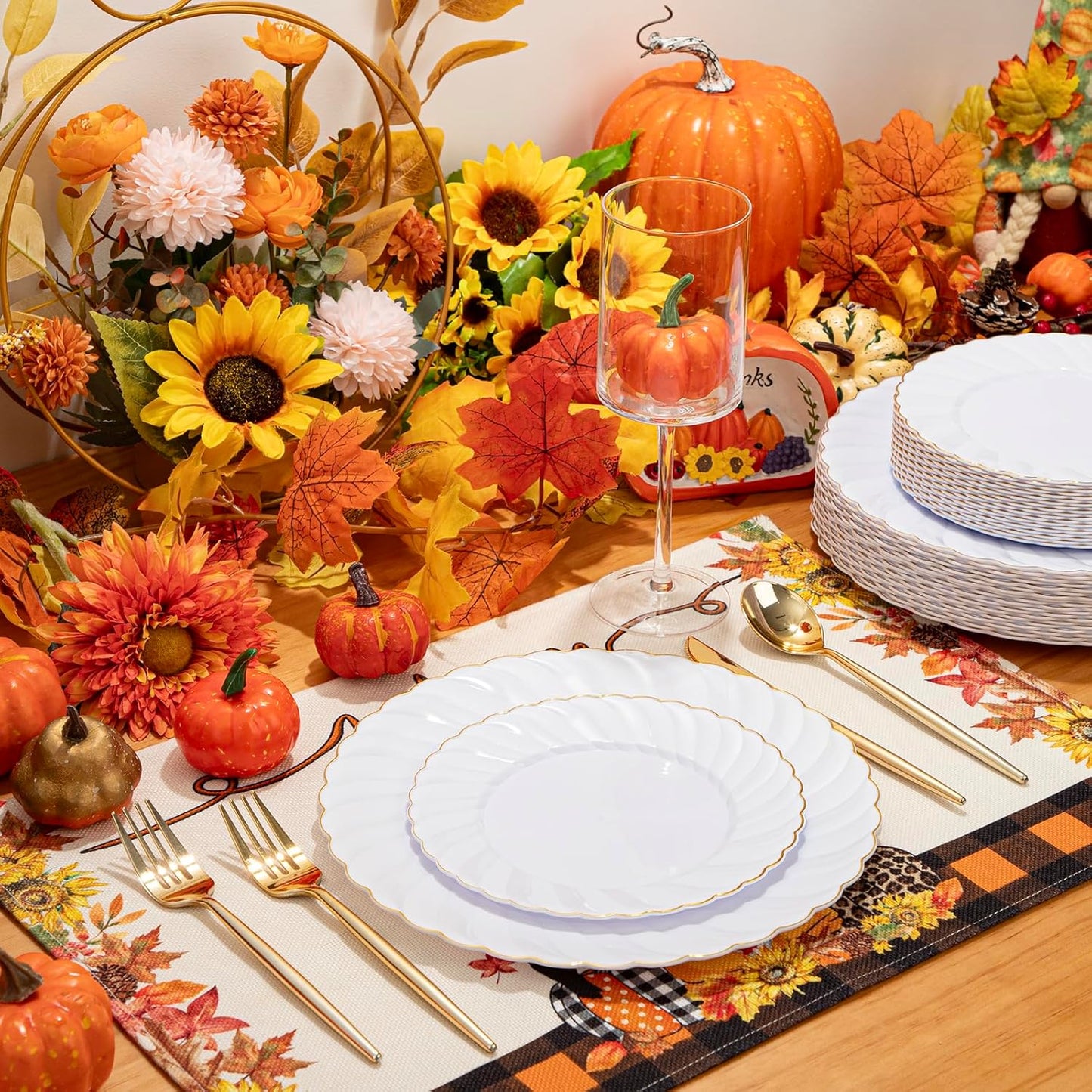 U-QE 60 Pcs Gold Plastic Plates for Party – Thanksgiving Plates Disposable Heavy Duty - White and Gold Plate Include 30 10" Dinner & 30 7" Dessert Plate, Perfect for Party & Wedding & Thanksgiving