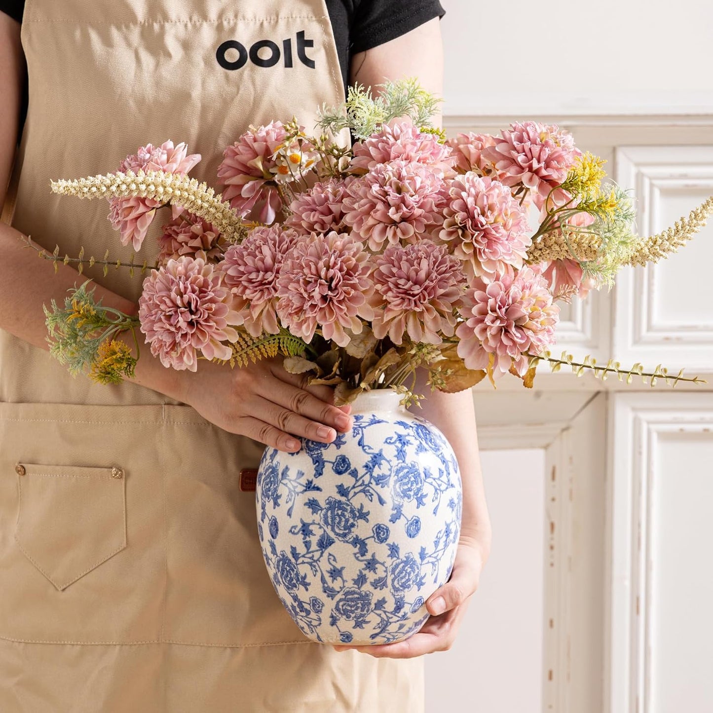 Ceramic Flower Vase, Blue and White Vintage Decorative Vase Chinoiserie Decor Rustic Farmhouse Retro Floral Vases for Table Bookshelf Mantel Kitchen Living Room Office - 7.8inch Blue