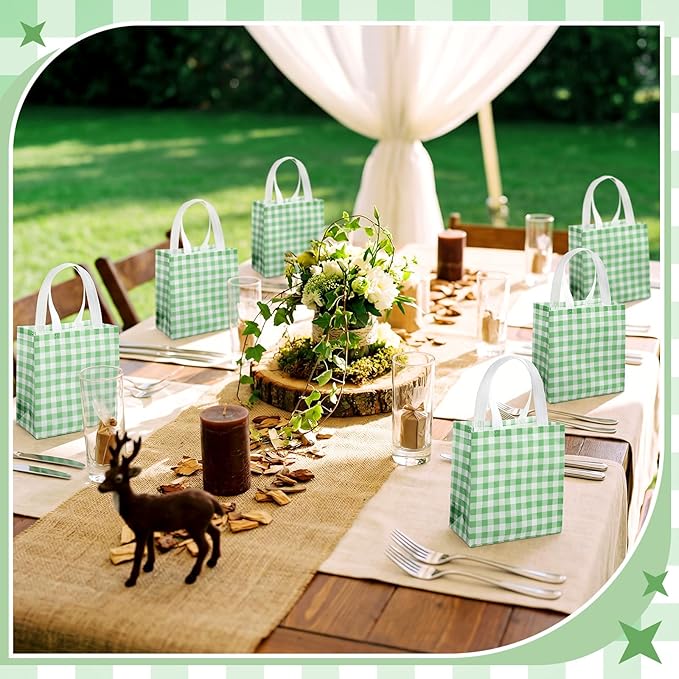 Sweetude 16 Pcs Green White Checkered Gift Bags with Handles Gingham Green and White Party Favors Non-woven Reusable Tote for Women Wedding Birthday Baby Shower Mother's Day Party Decorations