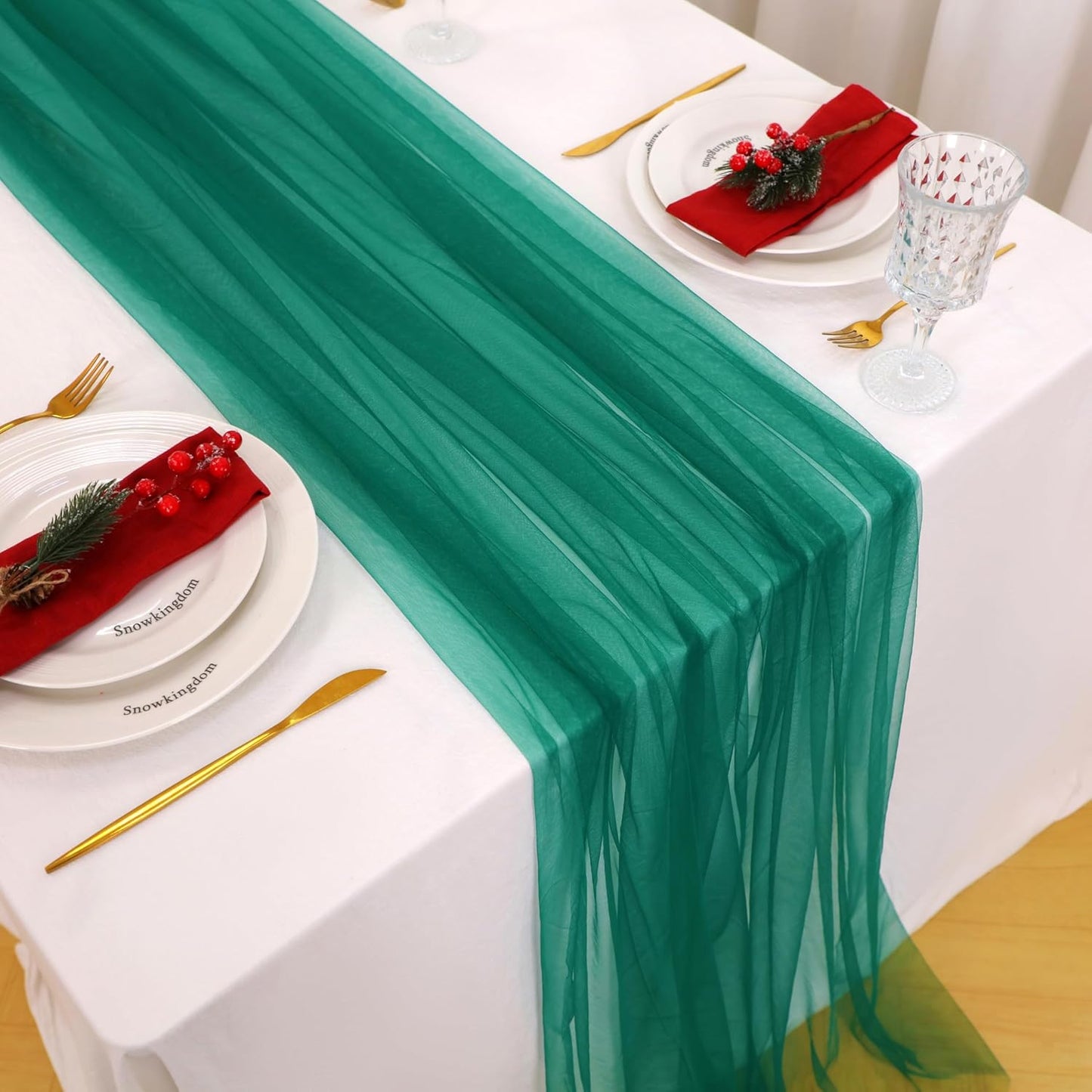 Snowkingdom Emerald Green Table Runner, 10FT Sheer Tulle Cheesecloth Gauze Runner 120 Inch, Rustic Vintage Bohemian Table Decor for Wedding Baby Shower Birthday Christmas Party Holiday