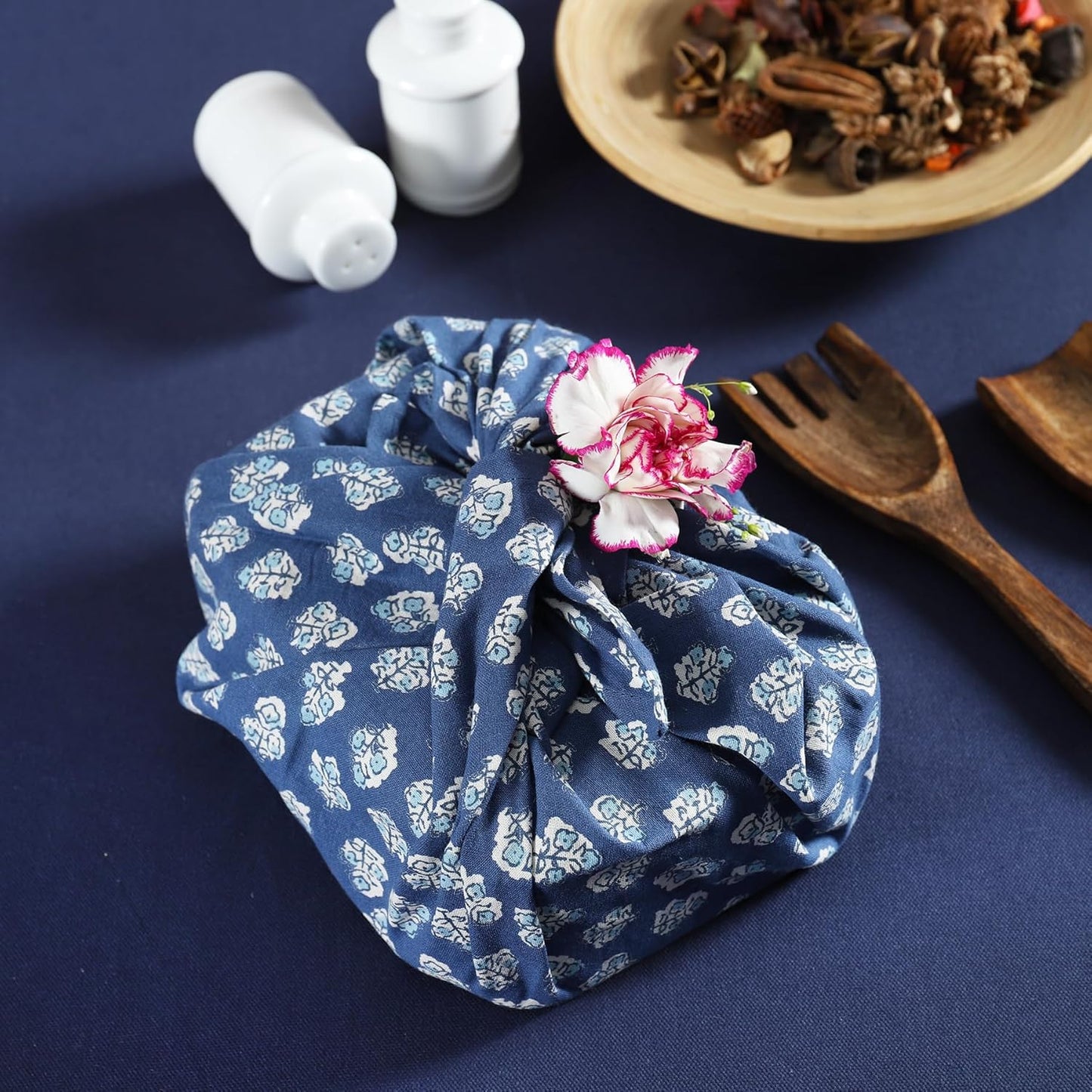 TARAN LIVING Cotton Cloth Napkins Natural Reusable Fall Dinner Napkins Reusable Machine Washable Fabric for Events, Gift, Home Decor - Indigo Blue (Pack of 4), 18x18 Inches