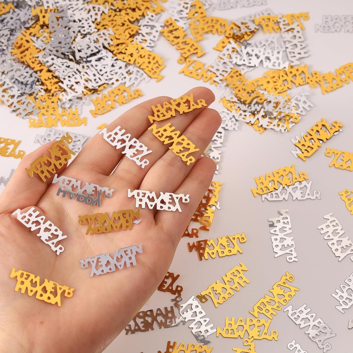 500 Pcs New Year Confetti, Gold and Black 2026 Table Shiny Confetti Glitter for Happy New Year Decorations 2026 New Years Eve Table Decorations