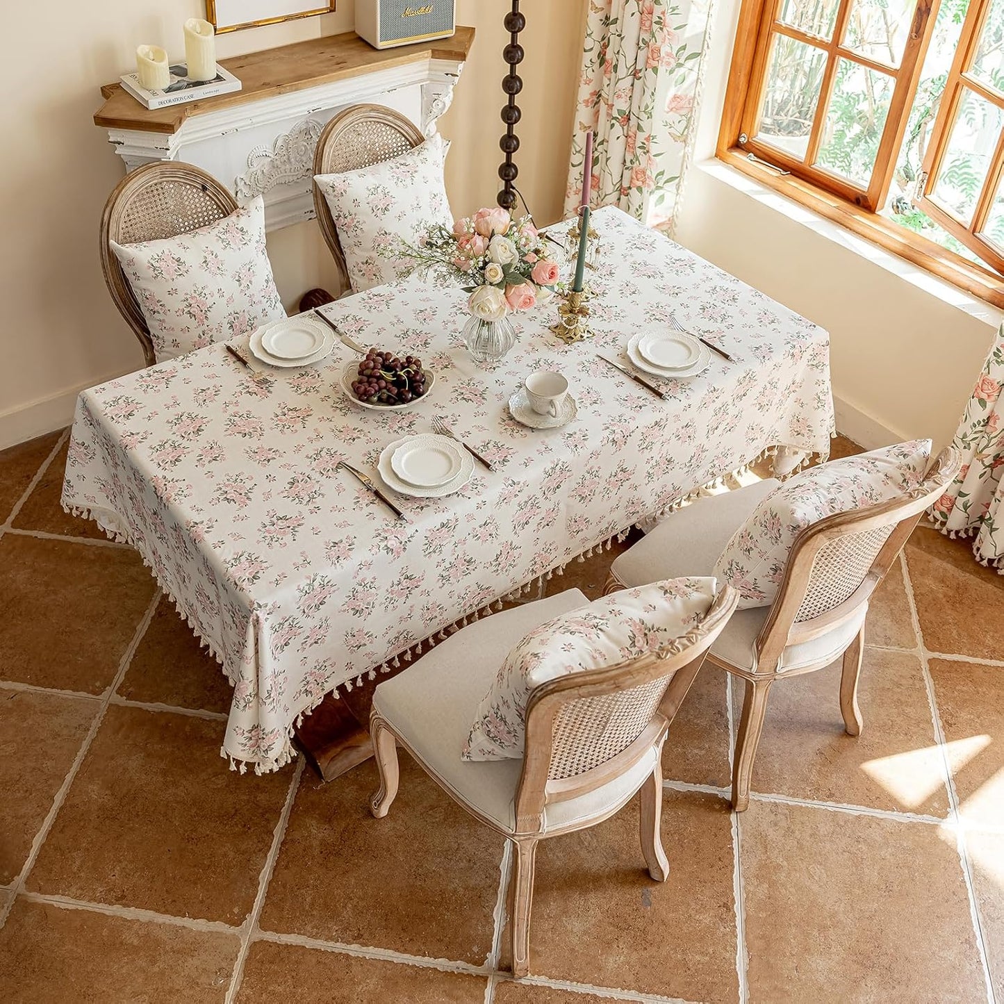 ENJOYBRIDAL Pink Floral Tablecloth - 60 x 102 Inch - Rectangle Vintage Table Cloth Picnic Camping Dining Boho Table Cover 8-10 Seats Rustic Farmhouse Cute Patterns Furniture Protector