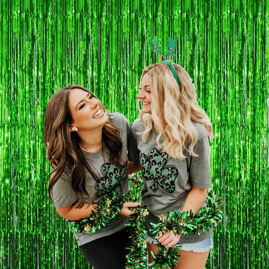 GOER 3.2 ft x 9.8 ft Metallic Tinsel Foil Fringe Curtains Party Photo Backdrop Party Streamers for St. Patrick's Day,Birthday,Graduation,New Year Eve Decorations Christmas Decor (Green,1 Pack)