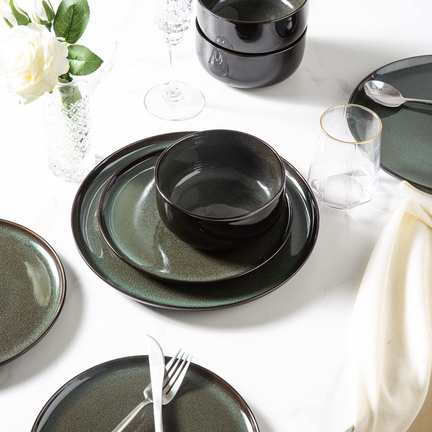 LERATIO Ceramic Plates Set of 6, 8.5 Inch Reactive Glaze Light Weight Porcelain Salad Plates,Modern Shape Dinnerware Dishes Set for Kitchen,Microwave&Dishwasher&Oven Safe,Resistant-Green