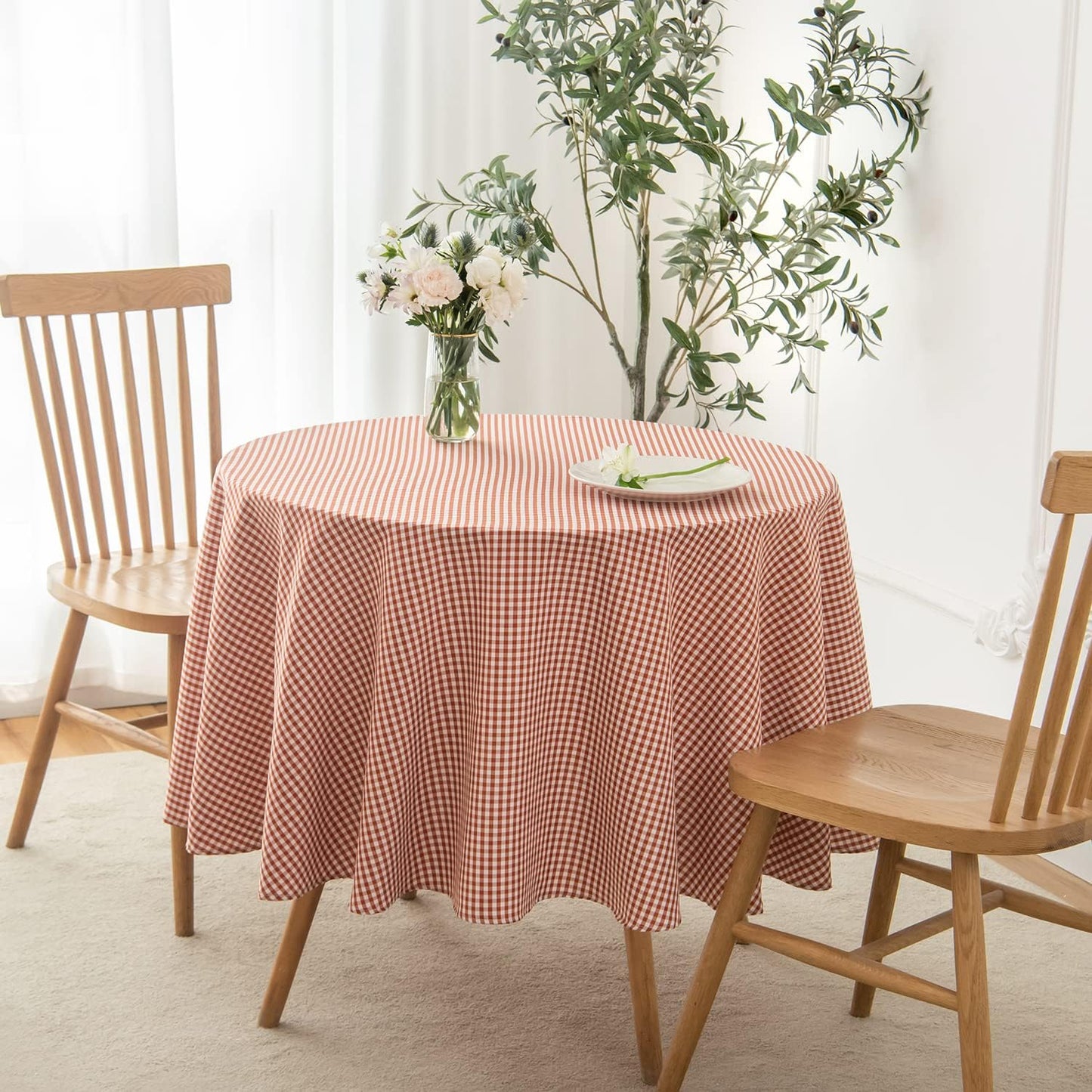 maxmill Round Checkered Tablecloth Spillproof Wrinkle Free Heavy Weight Gingham Table Cloth for Dining Room Circular Table Buffalo Plaid for Banquet Parties Holiday Dinner 70 Inch Rust White