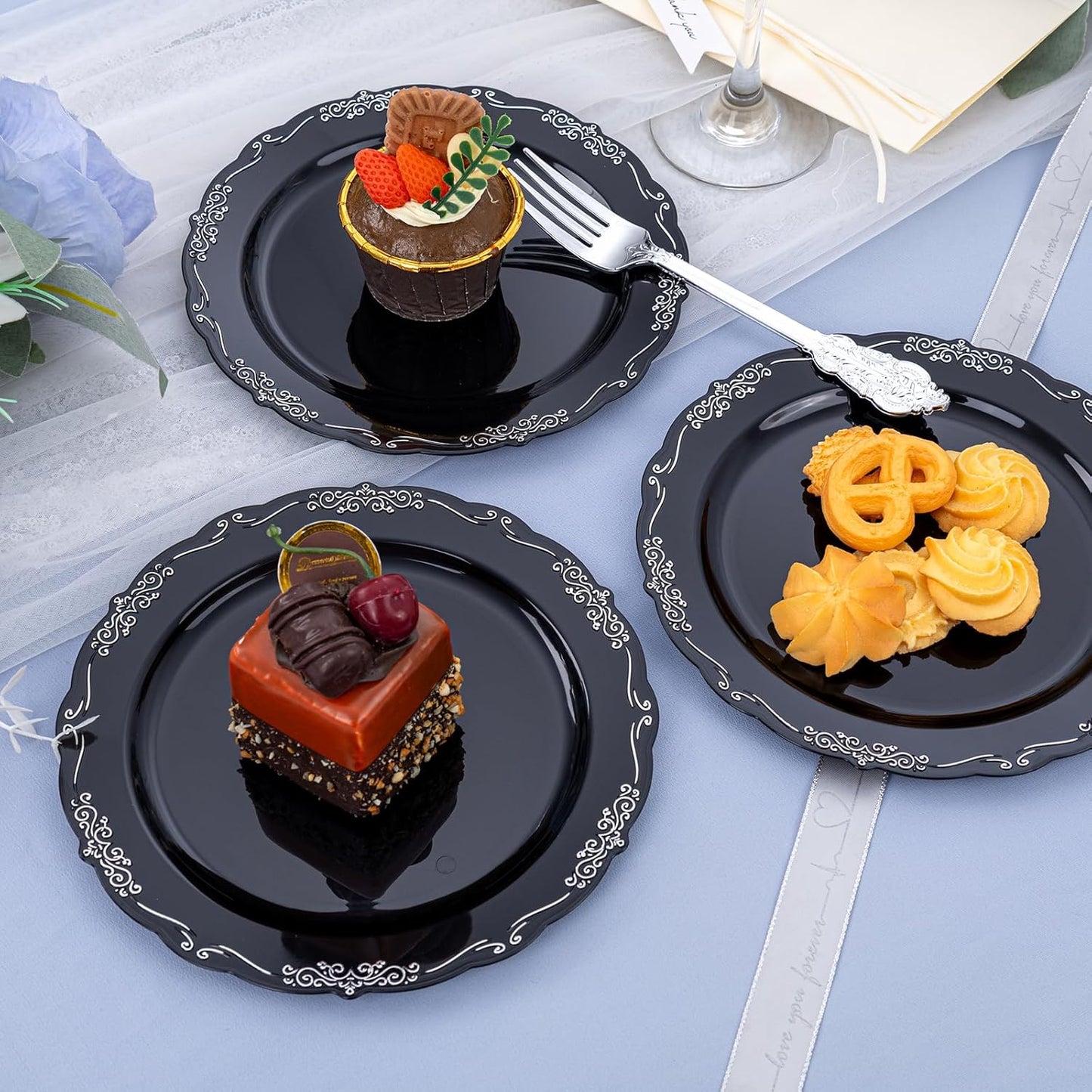 DaYammi 60PCS Black and Silver Plastic Plates, Heavy Duty Black and Silver Disposable Plates Premium 7.5 inch Dessert Cake Salad Appetizer Plates Hard Plastic Plates Disposable for Halloween Party