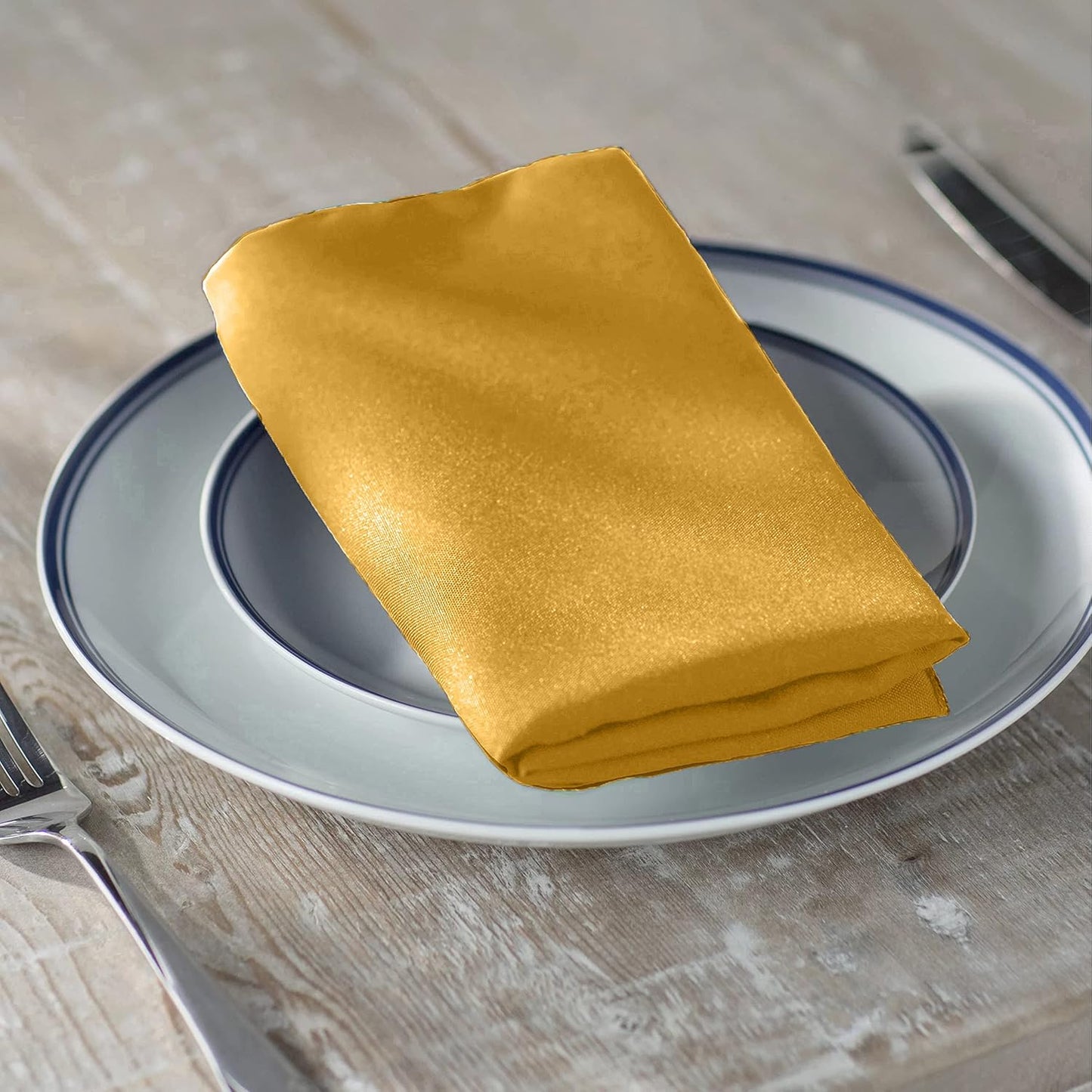 LA Linen 10-Pack Poly Poplin Napkin, Soft Cloth Napkins, Washable Reusable Napkins, Stain and Wrinkle Resistance Table Napkins for Dinner, Wedding, Parties, 17 by 17-Inch, Gold