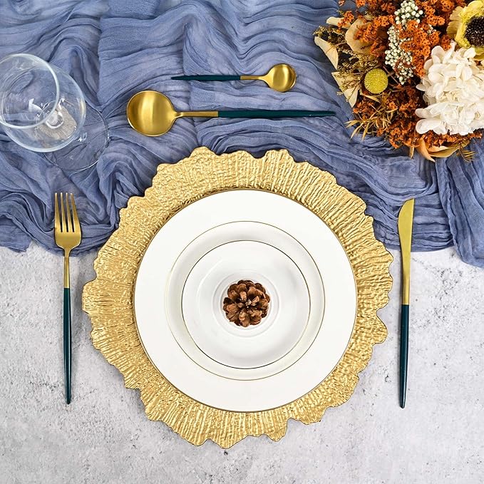 Pesonlook 50Pcs Gold Charger Plates Round 13inch, Reef Plate Chargers for Dinner, Bulk Plastic Floral Table Charger Plates for Dinner Wedding Party Event Table Setting Decoration(Gold)